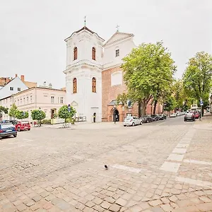 Dominikanska 9 - Bemyguest! In Apartament